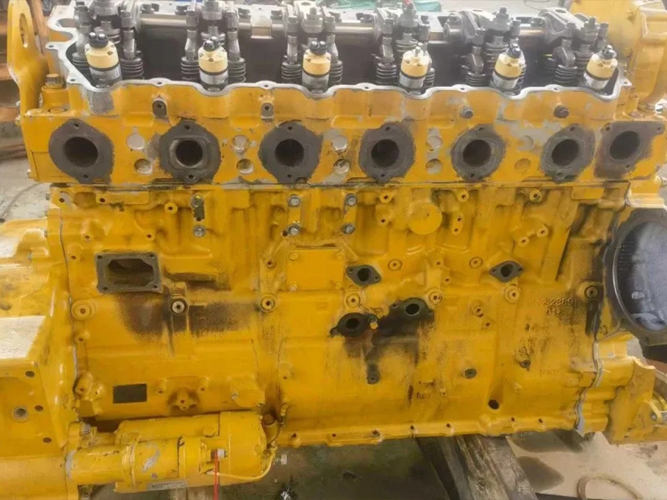 Overhauling a Caterpillar C15 Engine — Notes From the Workshop 1 Overhauling a Caterpillar C15 Engine