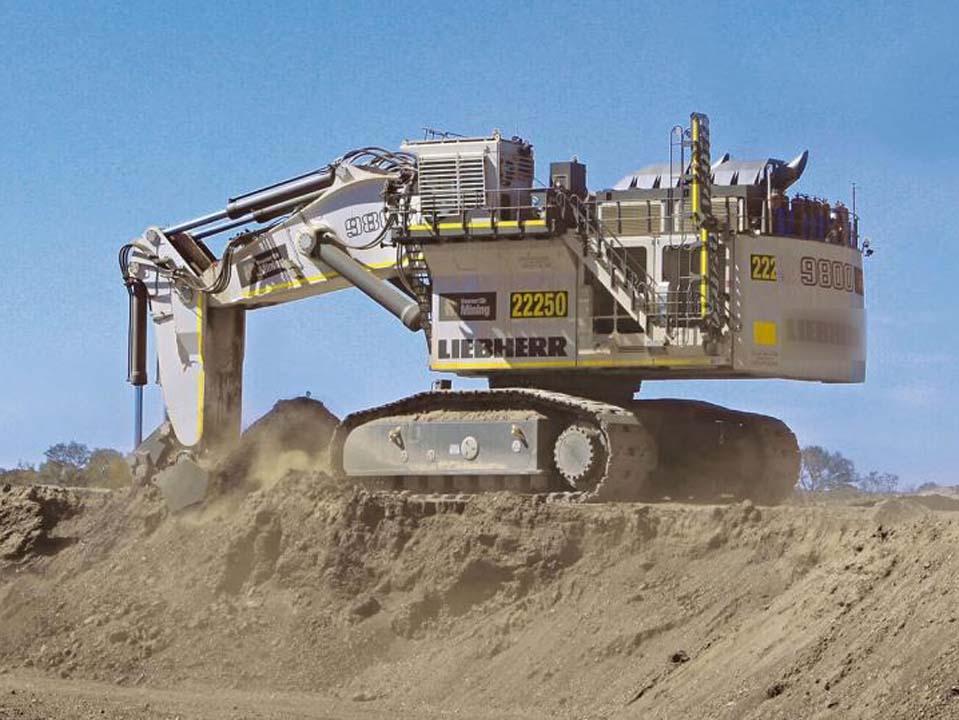 Mini Excavator Engine Life: Hours Benchmarks for Contractors 7 Mini Excavator Engine