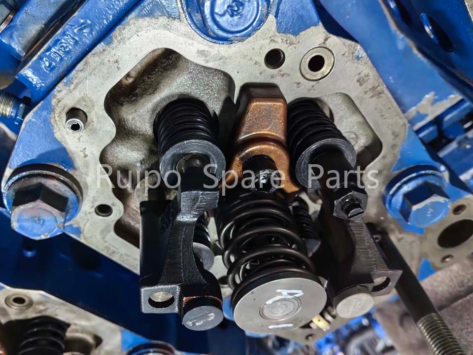 Cooling-System Neglect and Its Hidden Impact on Diesel Engine Lifespan 4 diesel engine internal components